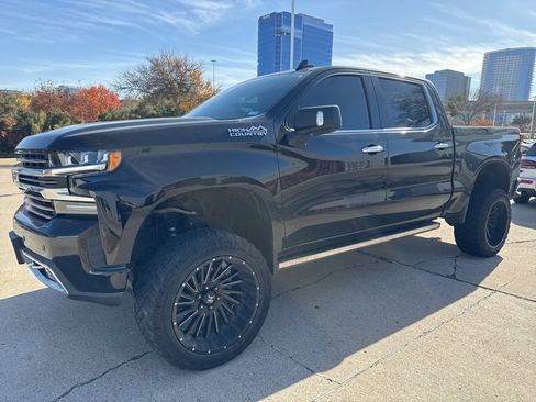 Used 2020 Chevrolet Silverado 1500 High Country w/ Technology Package image 2