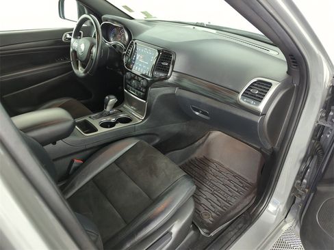 Used 2021 Jeep Grand Cherokee Laredo X image 34