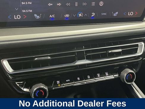 Used 2025 Chevrolet Traverse LT AWD/4WD image 35