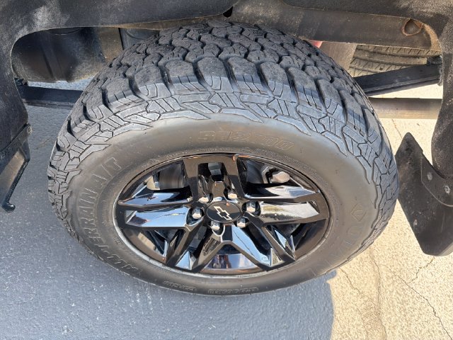 Certified 2024 Chevrolet Silverado 1500 Custom Trail Boss w/ LPO, Dark Essentials Package AWD/4WD image 22