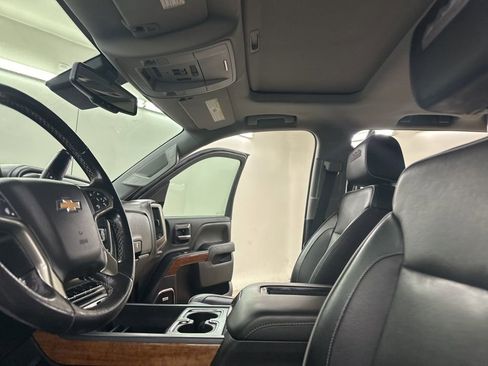 Used 2018 Chevrolet Silverado 1500 High Country image 32