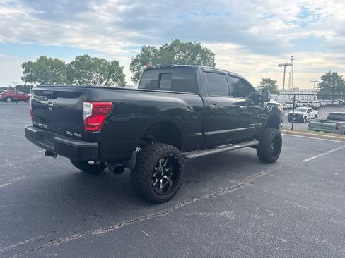 Used 2017 Nissan Titan SL AWD/4WD image 3