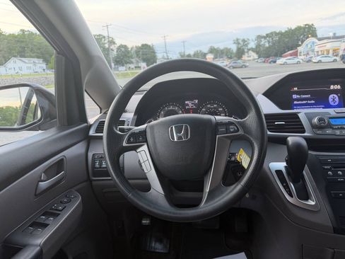 Used 2012 Honda Odyssey EX image 17