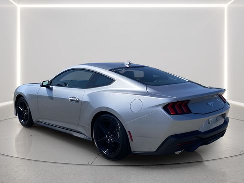 Used 2026 Ford Mustang Premium RWD image 3