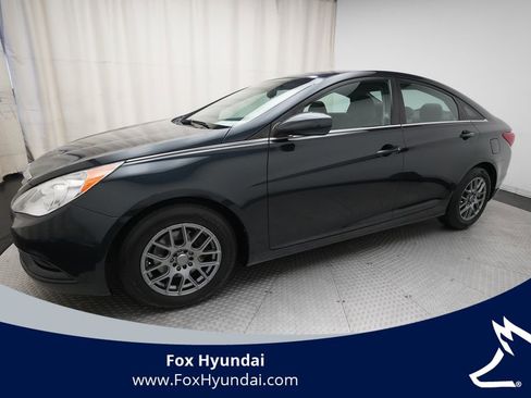 Used 2012 Hyundai Sonata GLS w/ Popular Equipment Pkg FWD image 1