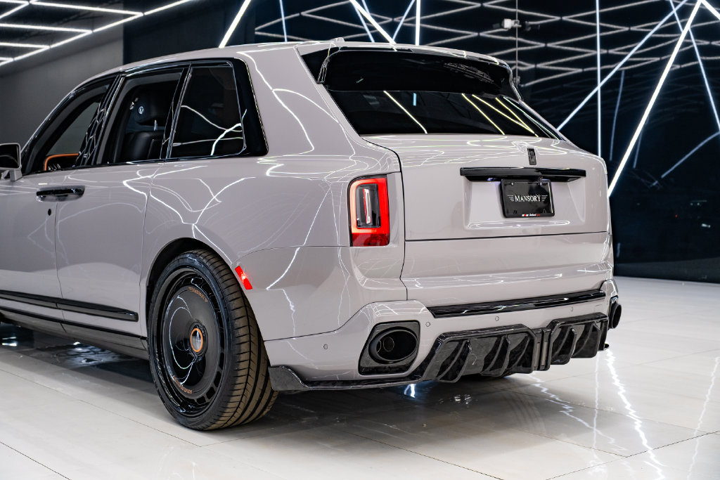 Used 2026 Rolls-Royce Cullinan AWD/4WD image 13