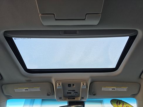 Used 2019 GMC Yukon XL Denali w/ Open Road Package image 13