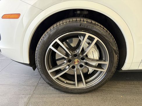 Certified 2023 Porsche Cayenne Turbo image 10