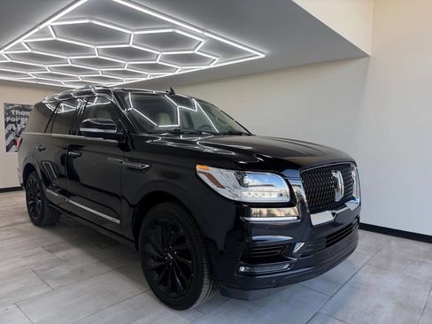 Used 2021 Lincoln Navigator Reserve image 10