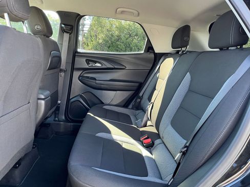 Used 2025 Chevrolet TrailBlazer LT FWD image 24