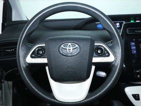 Certified 2018 Toyota Prius Two image 21