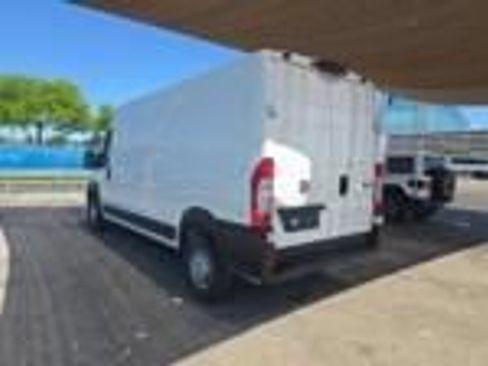 Used 2026 RAM ProMaster 2500 w/ Convenience Group FWD image 4
