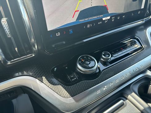 New 2026 Ford Expedition Platinum w/ Stealth Appearance Package AWD/4WD image 23