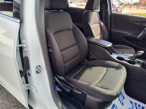 Used 2023 Chevrolet Malibu LT image 21