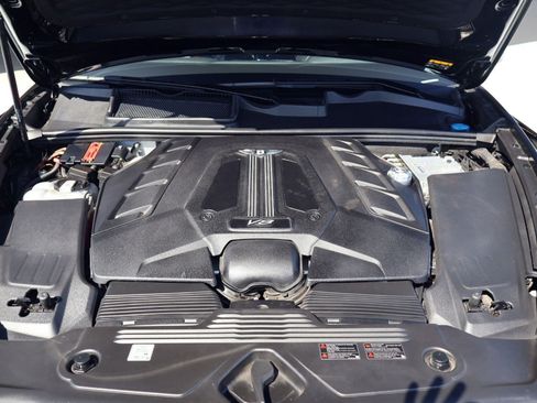 Certified 2022 Bentley Bentayga AWD/4WD image 20