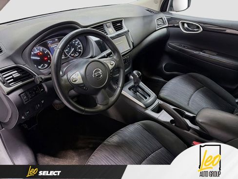 Used 2019 Nissan Sentra SV FWD image 9
