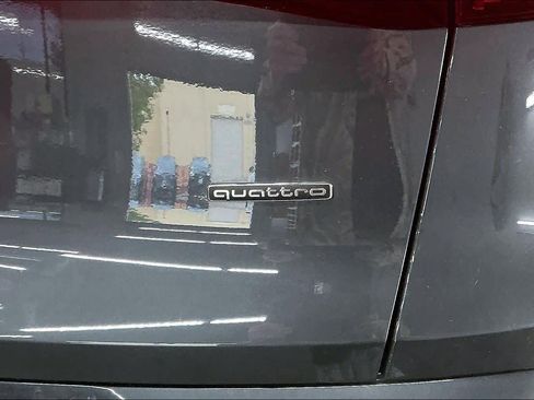 Used 2025 Audi Q5 Premium Plus w/ Premium Plus image 11