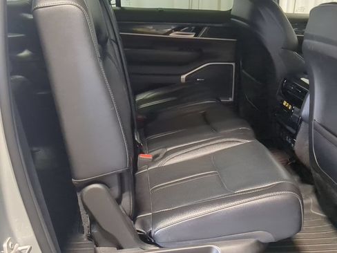Used 2022 Jeep Wagoneer Series I w/ Convenience Group I AWD/4WD image 24