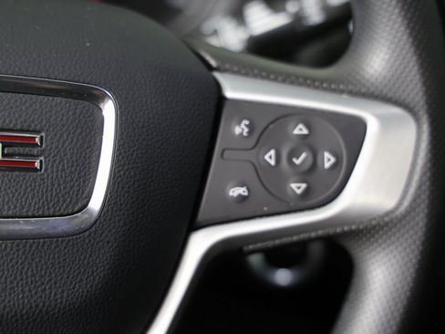 Used 2023 GMC Terrain SLE image 14