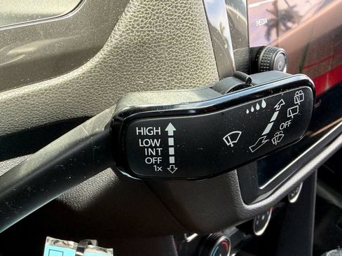 Used 2018 Volkswagen Tiguan S AWD/4WD image 29
