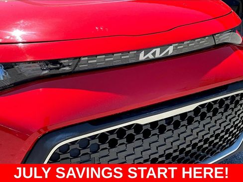 Used 2023 Kia Soul LX w/ LX Technology Package FWD image 39