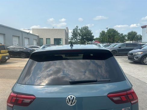 Used 2020 Volkswagen Tiguan SEL Premium R-Line AWD/4WD image 9