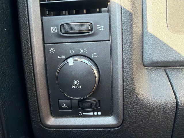 Used 2013 RAM 1500 Express AWD/4WD image 18