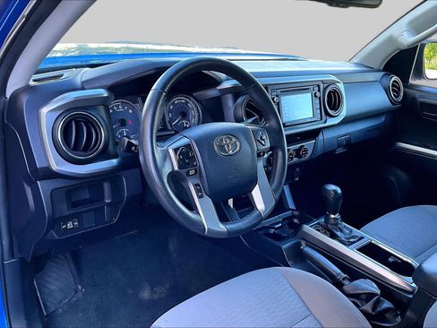 Used 2017 Toyota Tacoma SR5 RWD image 17