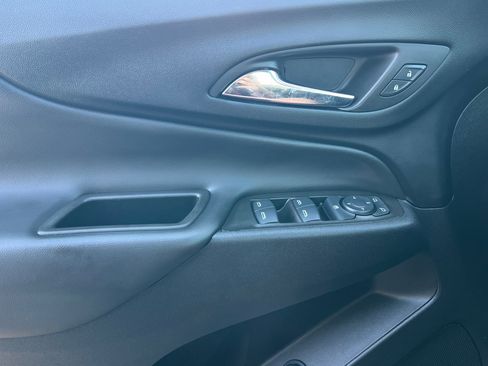 Used 2024 Chevrolet Equinox LT image 11
