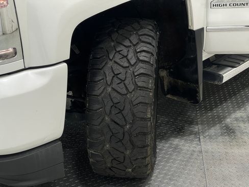 Used 2016 Chevrolet Silverado 1500 High Country w/ High Country Premium Package AWD/4WD image 36