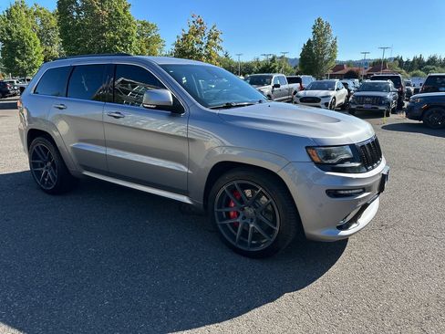 Used 2015 Jeep Grand Cherokee SRT w/ Trailer Tow Group IV AWD/4WD image 9