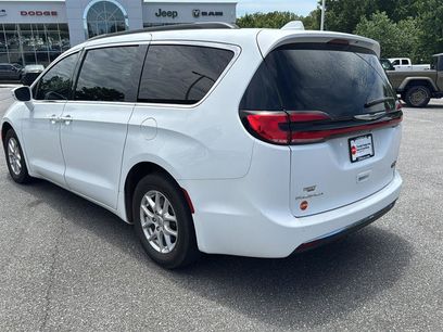 Used 2022 Chrysler Pacifica Touring-L