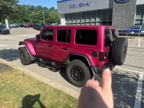 Used 2021 Jeep Wrangler Unlimited Rubicon w/ Xtreme Recon 35" Tire Package AWD/4WD image 5