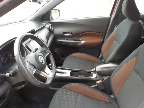 Used 2024 Nissan Kicks SR image 12