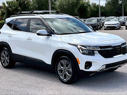 Used 2024 Kia Seltos S FWD image 2