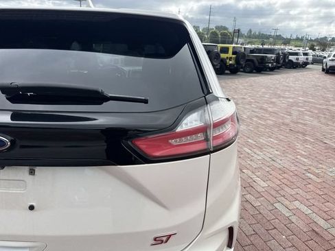 Used 2019 Ford Edge ST w/ Cold Weather Package AWD/4WD image 11