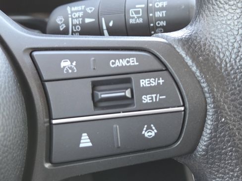 Used 2024 Honda CR-V EX image 7