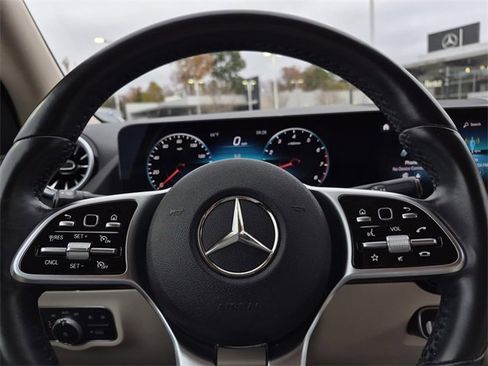 Certified 2022 Mercedes-Benz GLA 250 4MATIC image 15