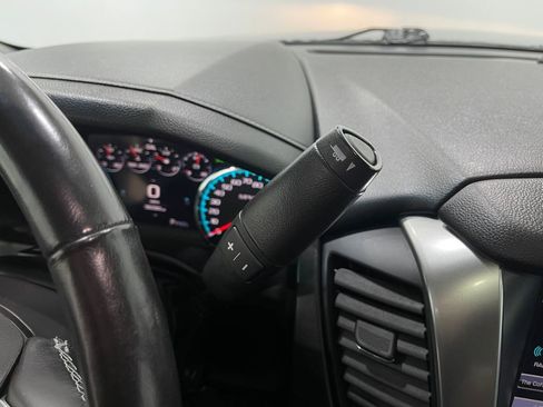 Used 2017 Chevrolet Suburban LT image 29