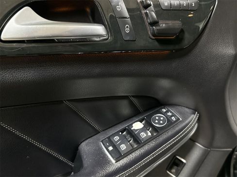 Used 2014 Mercedes-Benz GL 450 4MATIC image 22