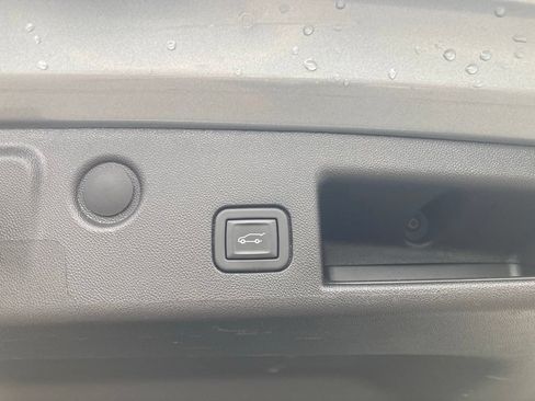 Used 2024 Chevrolet Equinox LT AWD/4WD image 25