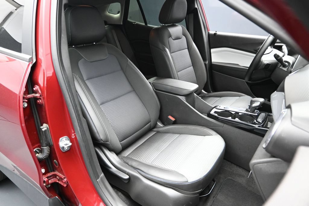 Used 2025 Chevrolet Trax LT w/ LT Convenience Package FWD image 15