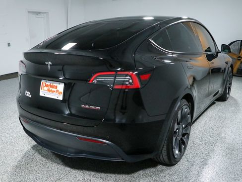 Used 2022 Tesla Model Y Performance AWD/4WD image 7