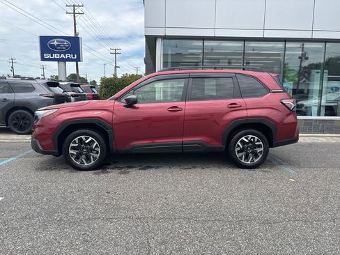 Used 2025 Subaru Forester Premium AWD/4WD image 6
