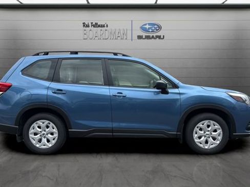 Used 2023 Subaru Forester AWD/4WD image 3