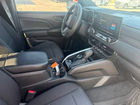 Used 2023 Chevrolet Colorado Trail Boss AWD/4WD image 19