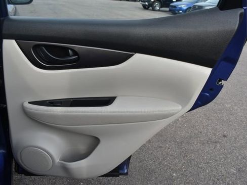 Used 2019 Nissan Rogue Sport S image 38