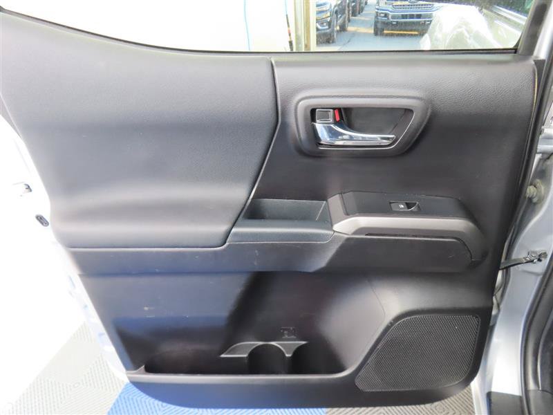 Used 2021 Toyota Tacoma TRD Sport AWD/4WD image 24