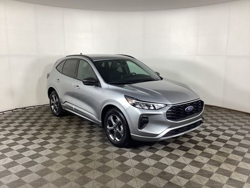 Certified 2023 Ford Escape ST-Line AWD/4WD image 1