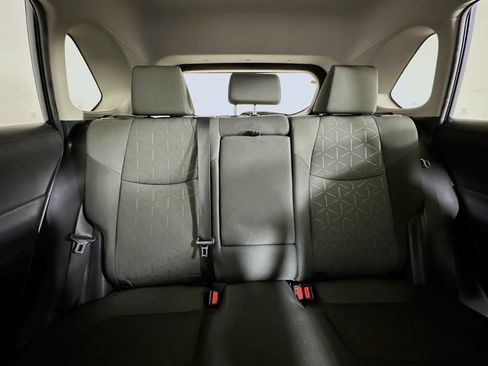 Used 2021 Toyota RAV4 XLE image 30